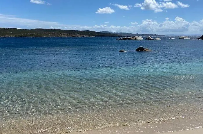 Pieds Dans L'eau Sur La Hébergement de vacances Pianottoli-Caldarello (Corsica)