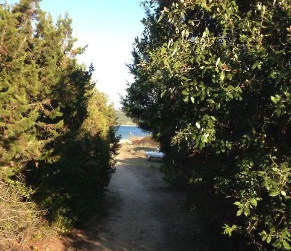 Pieds Dans L'eau Sur La Hébergement de vacances Pianottoli-Caldarello (Corsica)