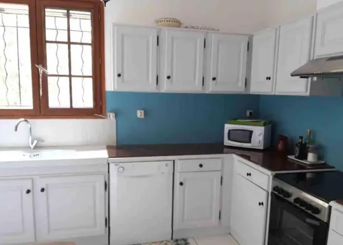 Pieds Dans L'eau Sur La